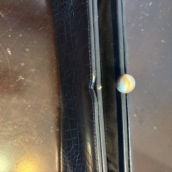 Y2K Harolds Black Genuine Leather Croc-Embossed Clutch Wallet With Coin Closure - Picture 10 of 15